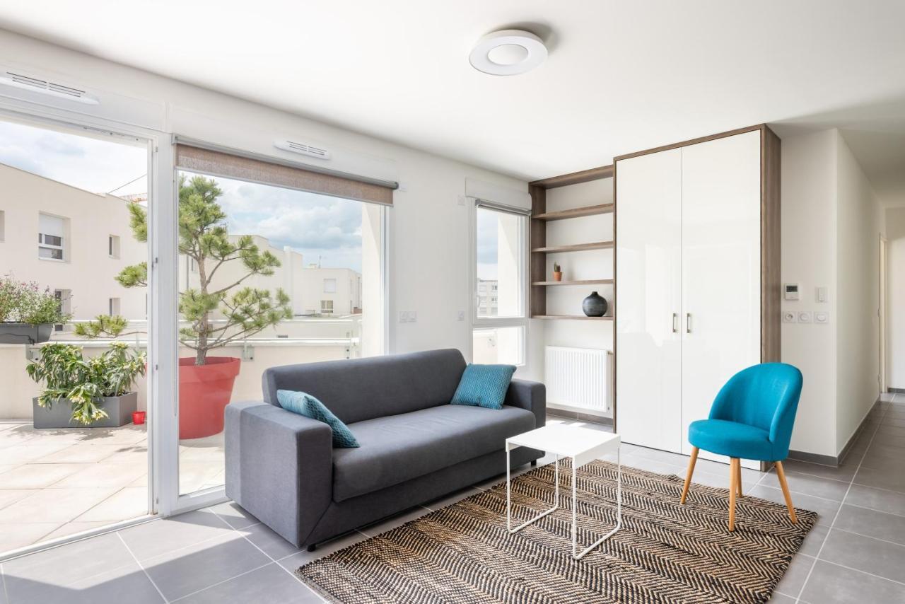 Appartement De Standing Avec Grande Terrasse 빌뢰르반 외부 사진